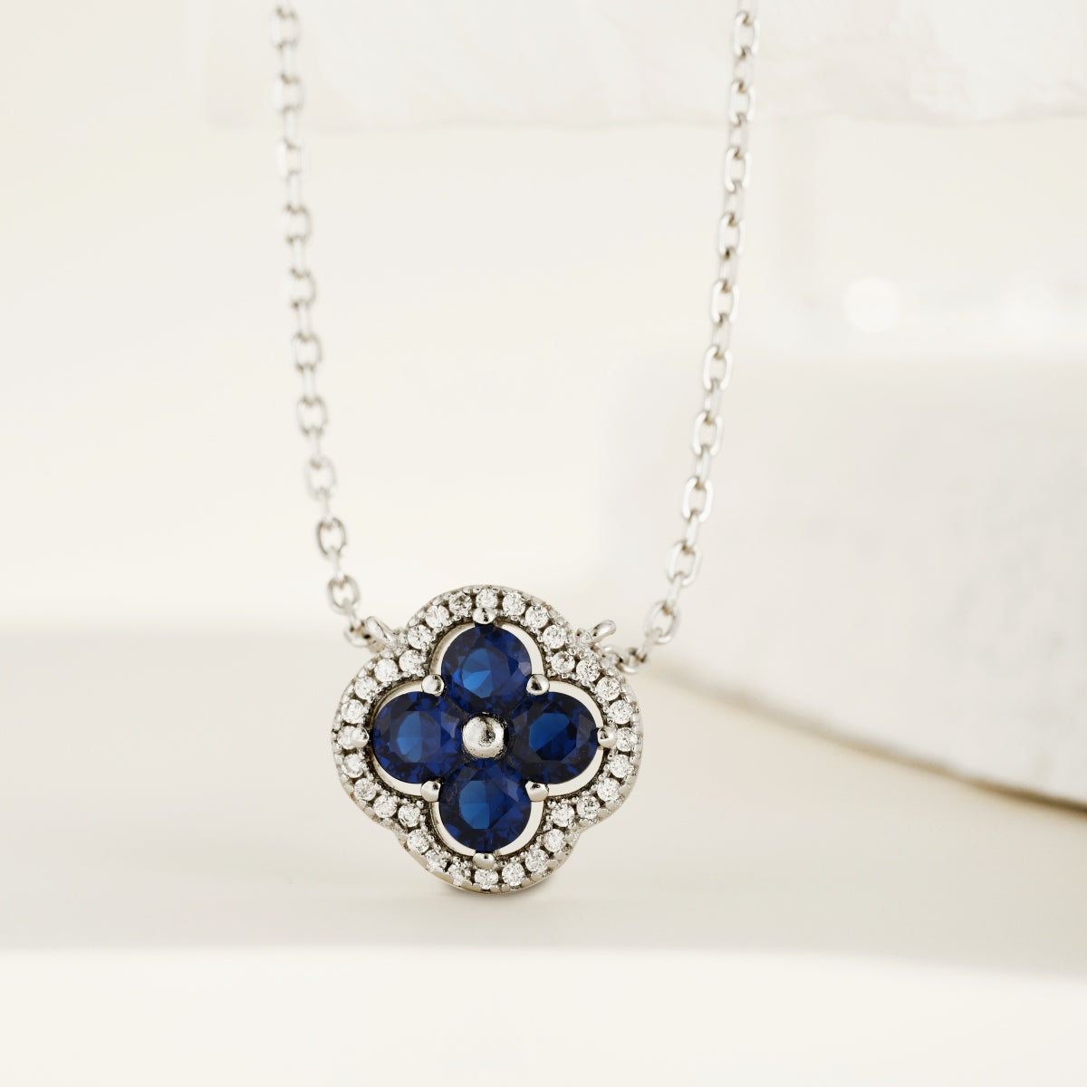 Clover necklace