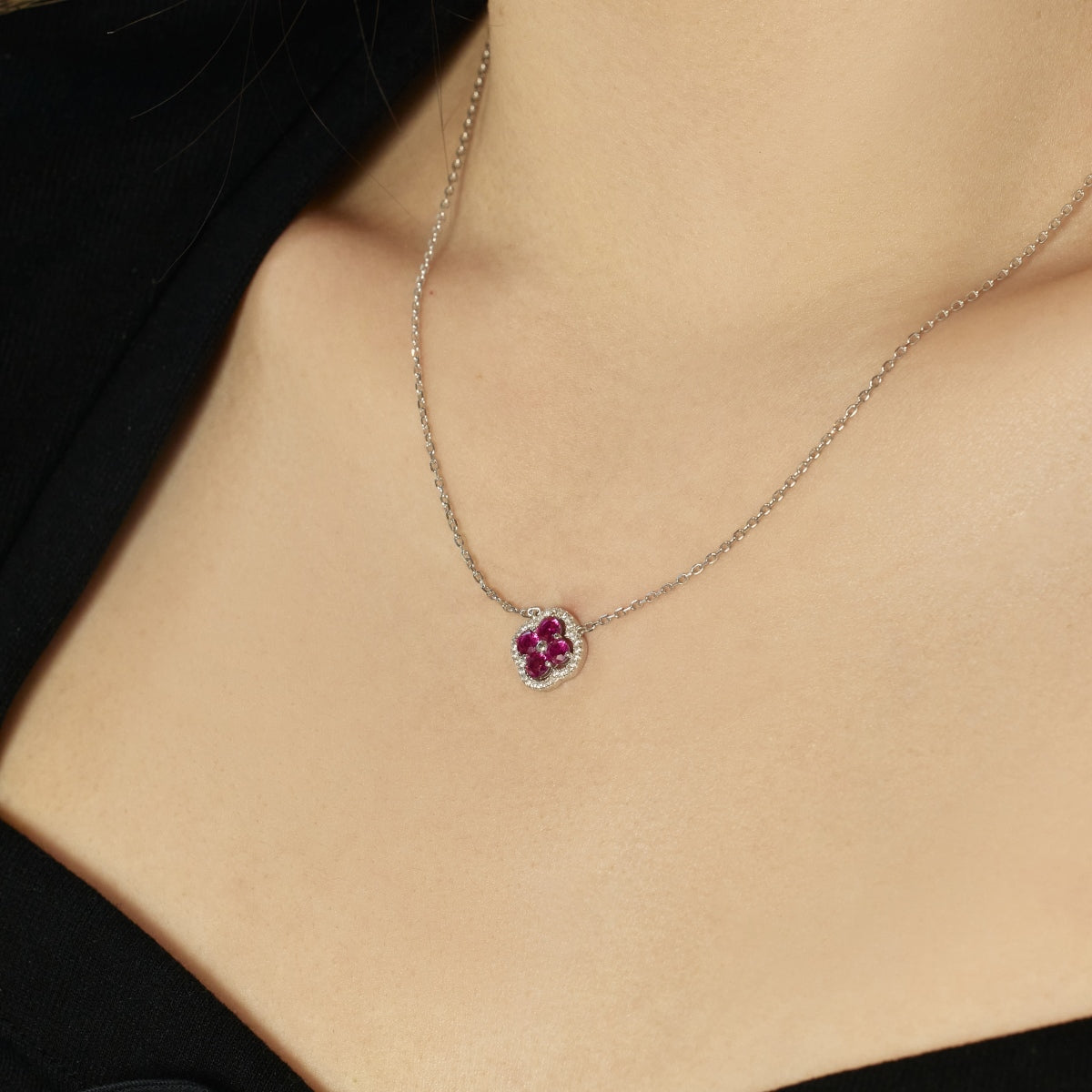 Clover necklace