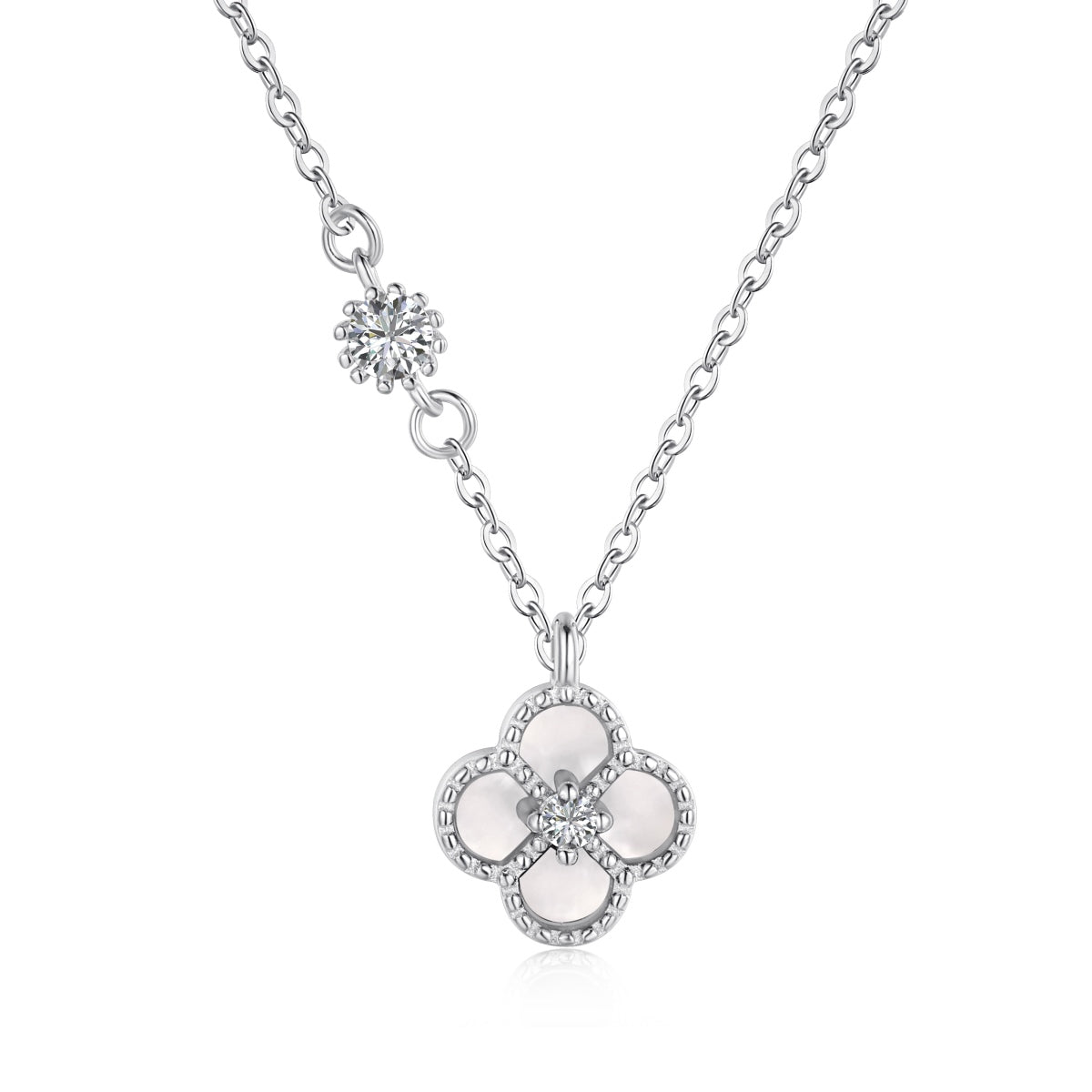 Four Leaf Clover Pearl necklace